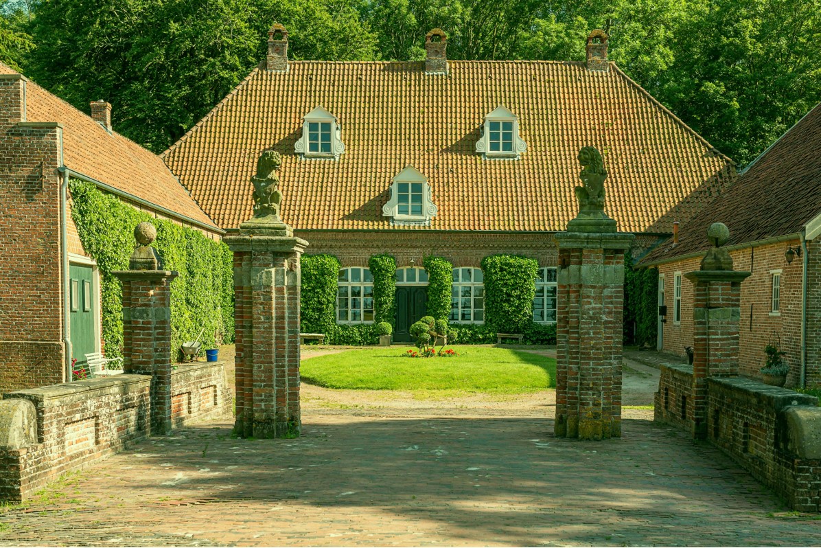 Der Eingang zur Osterburg in Groothusen