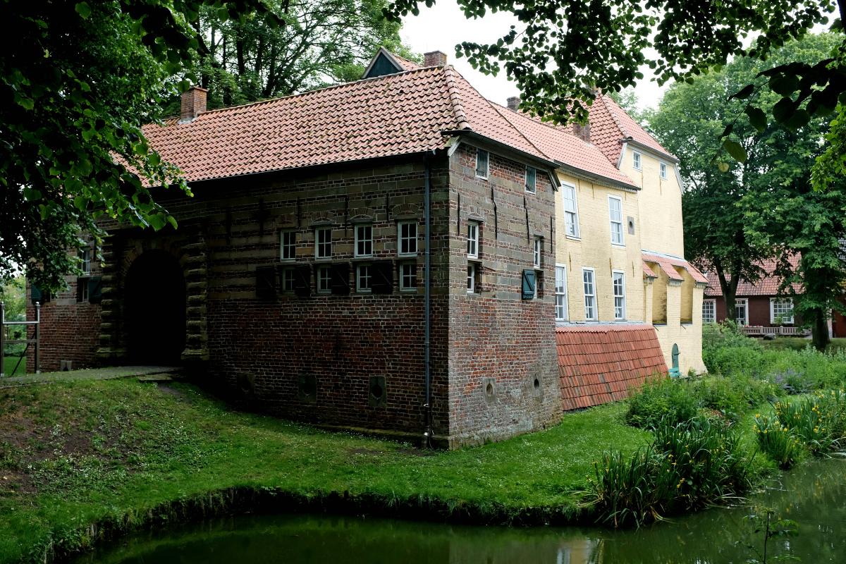 Die Manningaburg in Pewsum