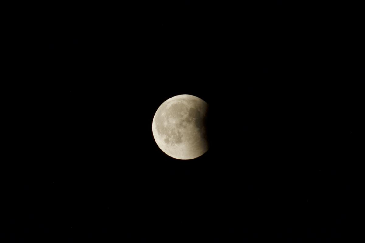 Moon over Sim'swold