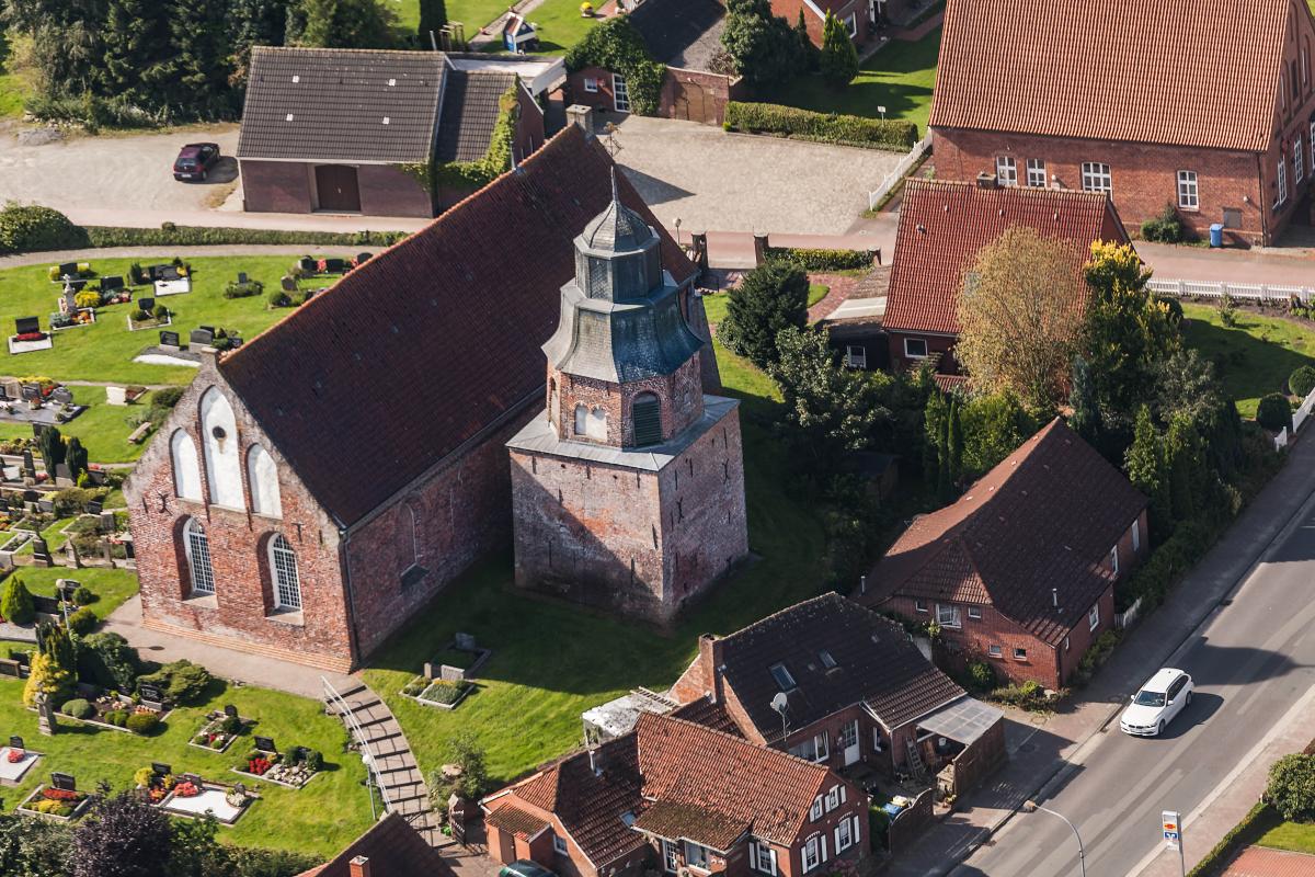 Kirche Riepe Teebüss